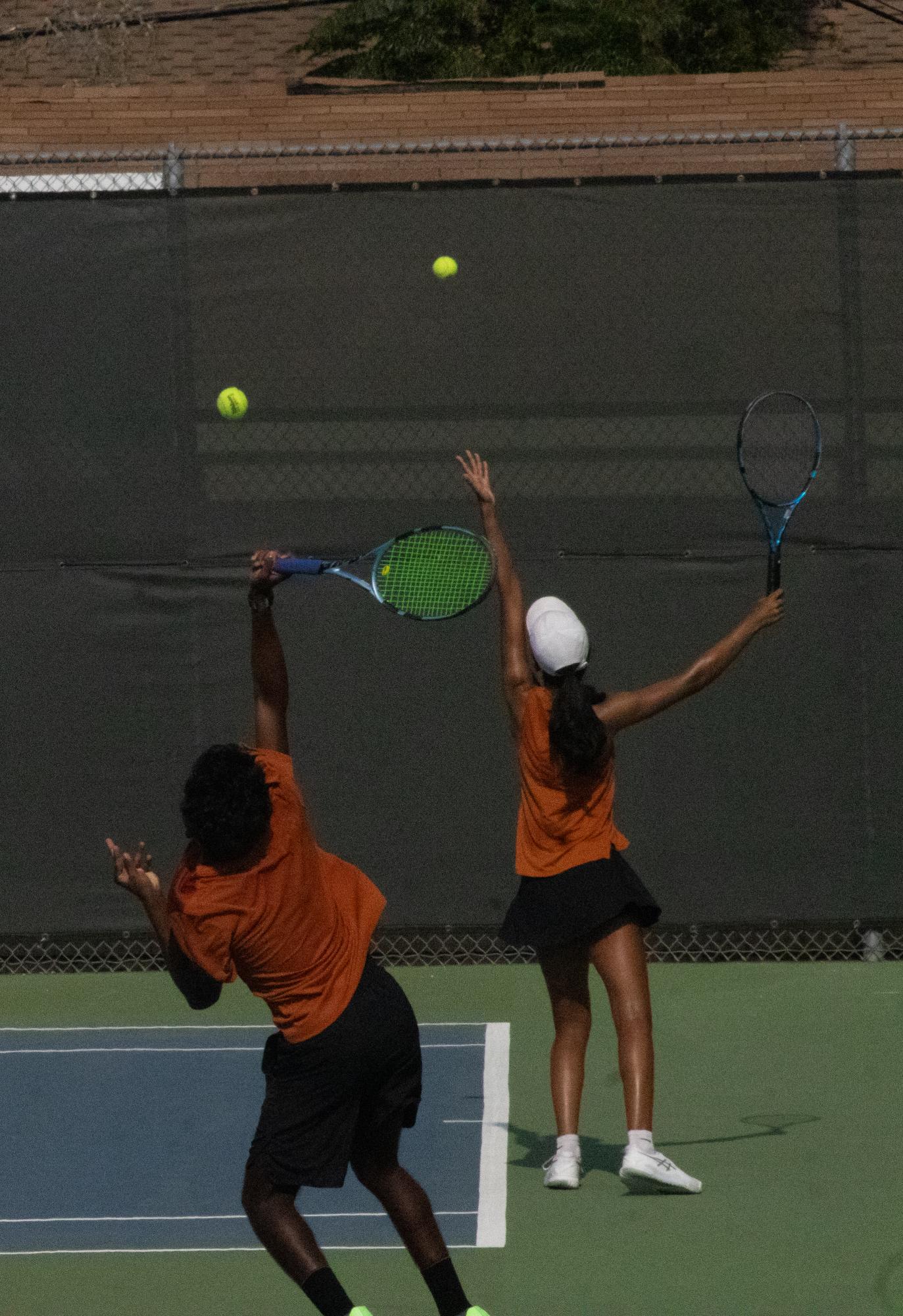 Varsity Tennis Dominates Against the Vipers